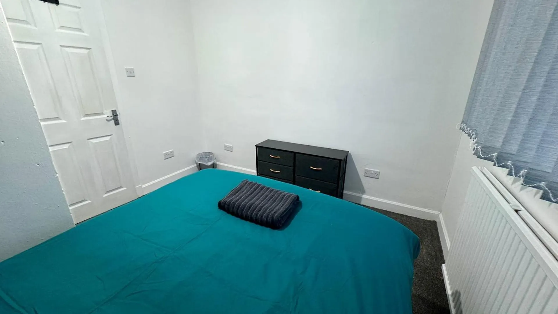 Broughty Ferry, Price Match Gaurantee, 4 Bed House, Great For Contractors, Fully Equipped, Private Parking, Easy Ring Road Access, Minimum 90 Nights Bookings Only - Ask Sunrise Short Lets Dundee - Long Term Rates Available At Sunrise Short Lets Dunde 0*,