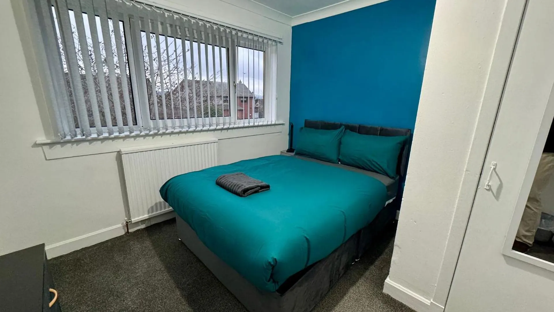Broughty Ferry, Price Match Gaurantee, 4 Bed House, Great For Contractors, Fully Equipped, Private Parking, Easy Ring Road Access, Minimum 90 Nights Bookings Only - Ask Sunrise Short Lets Dundee - Long Term Rates Available At Sunrise Short Lets Dunde Holiday home