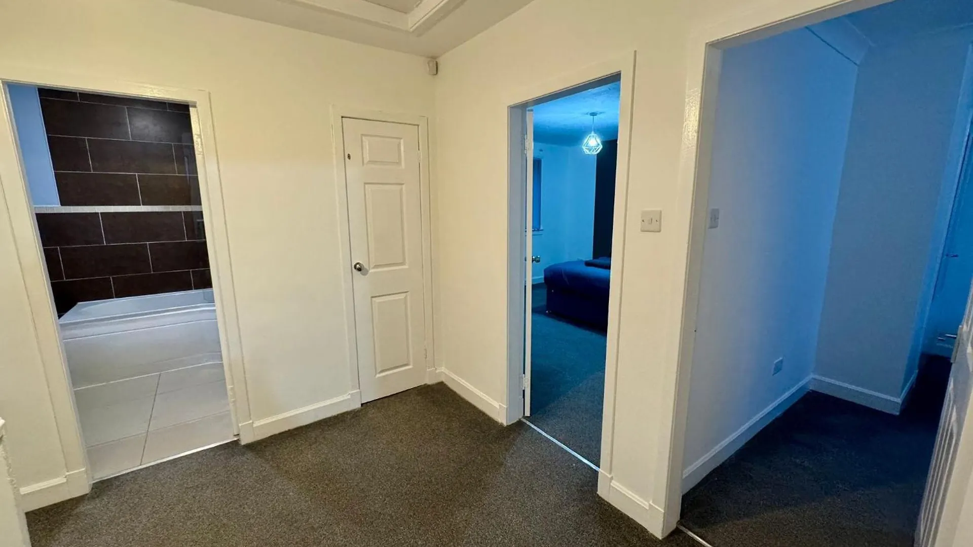 Holiday home Broughty Ferry, Price Match Gaurantee, 4 Bed House, Great For Contractors, Fully Equipped, Private Parking, Easy Ring Road Access, Minimum 90 Nights Bookings Only - Ask Sunrise Short Lets Dundee - Long Term Rates Available At Sunrise Short Lets Dunde